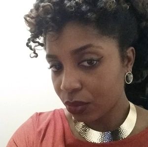 Meet your Posher, Tara